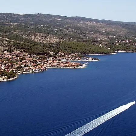Marina * Postira